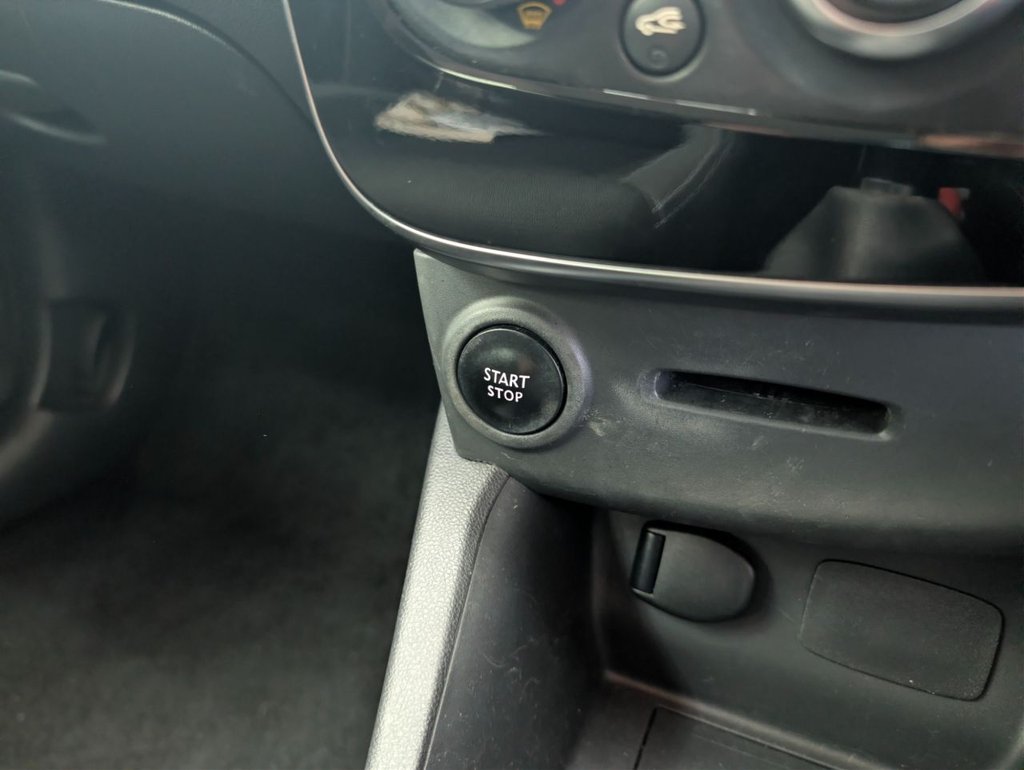 Used Renault Clio 2017 for sale - 77834994: Photo 21