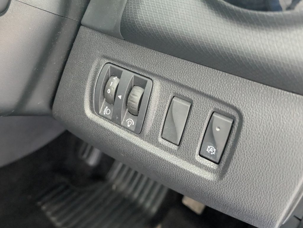 Used Renault Clio 2017 for sale - 77834994: Photo 27