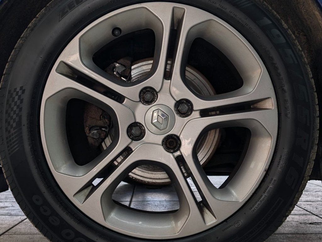 Used Renault Clio 2017 for sale - 77834994: Photo 34