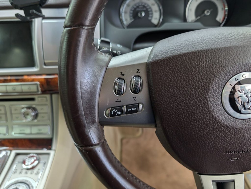 Used Jaguar XF 2011 for sale - 77835346: Photo 29