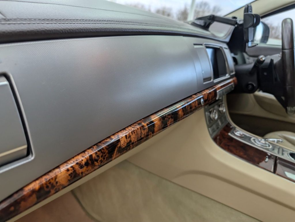 Used Jaguar XF 2011 for sale - 77835346: Photo 36