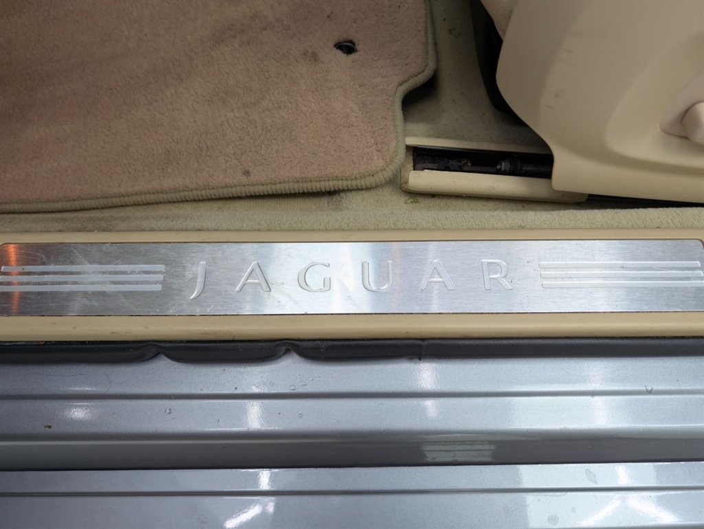 Used Jaguar XF 2011 for sale - 77835346: Photo 39