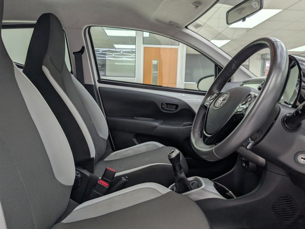 Used Toyota AYGO 2015 for sale - 77764722: Photo 15