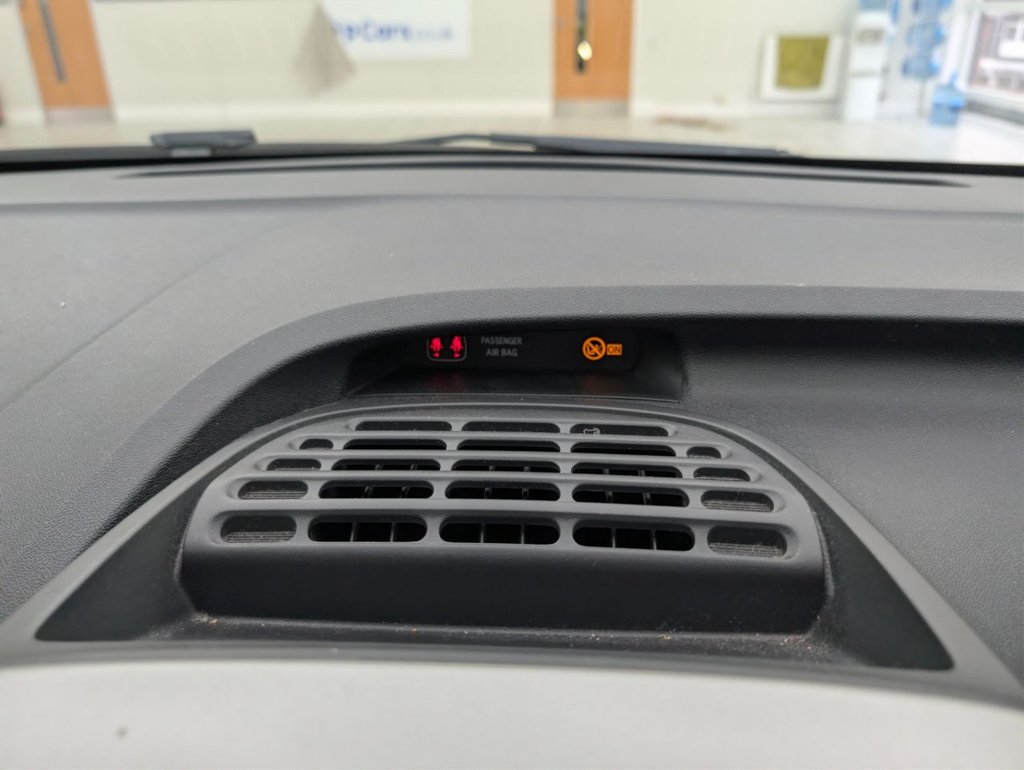 Used Toyota AYGO 2015 for sale - 77764722: Photo 20