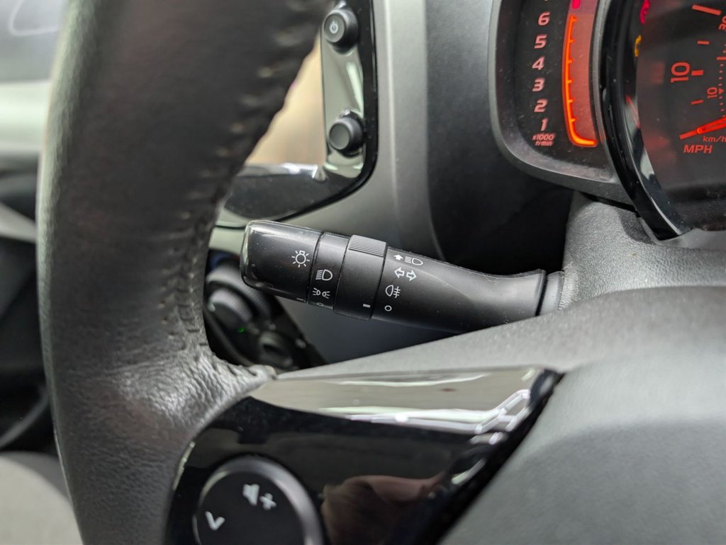 Used Toyota AYGO 2015 for sale - 77764722: Photo 29