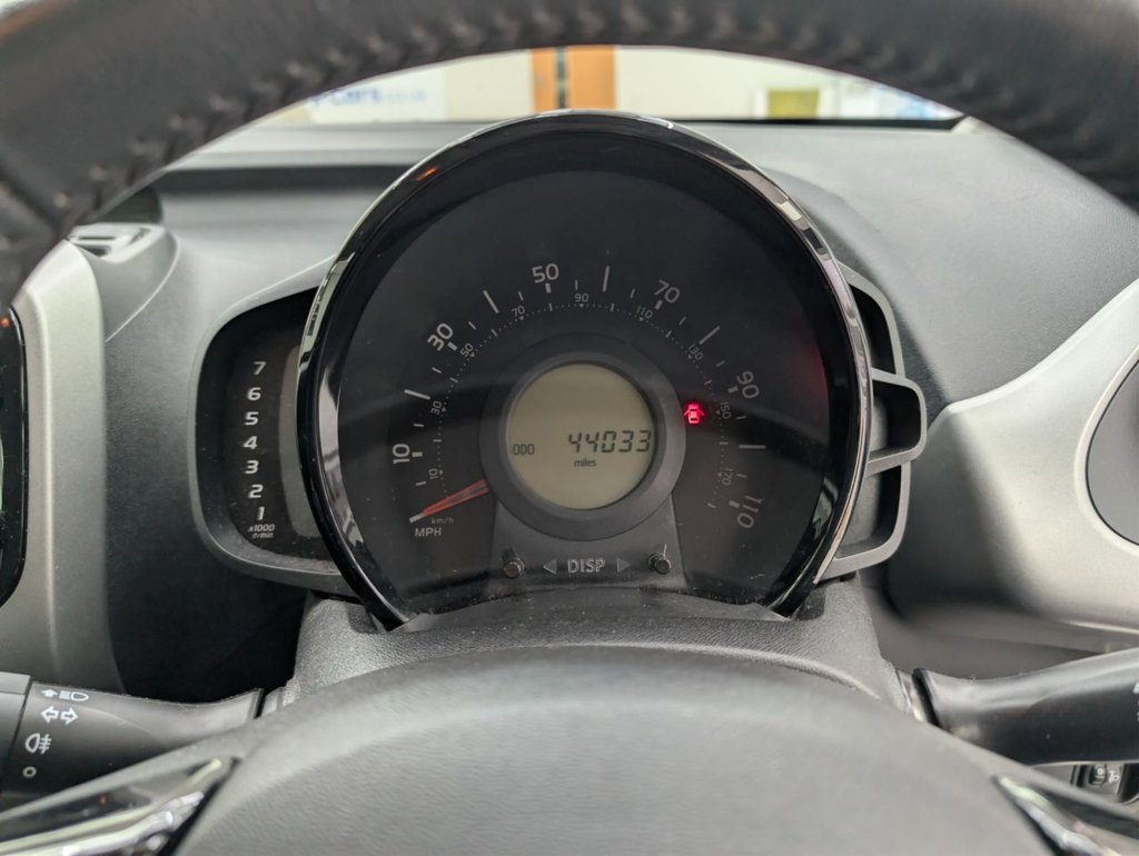 Used Toyota AYGO 2015 for sale - 77764722: Photo 30