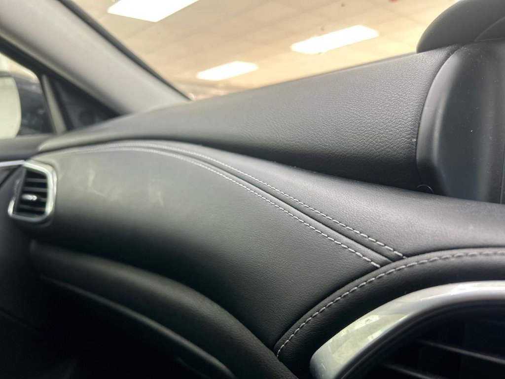 Used Infiniti Q30 2017 for sale - 77666791: Photo 24