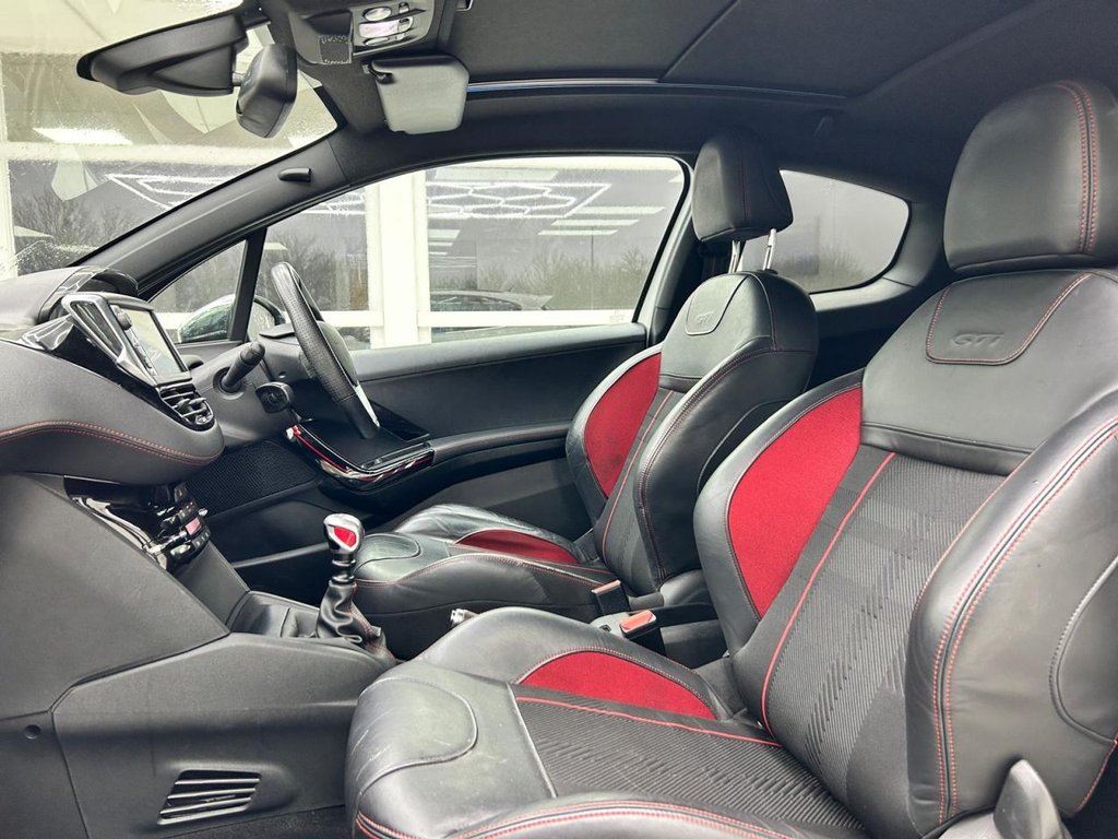 Used Peugeot 208 2018 for sale - 77667000: Photo 14