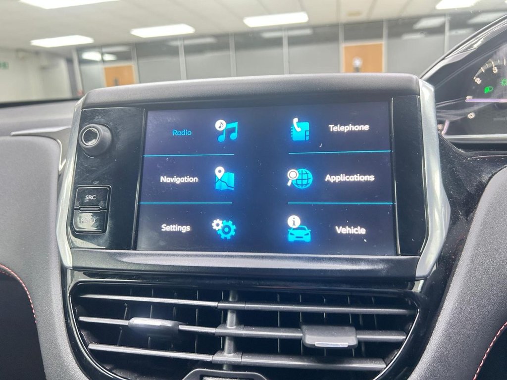 Used Peugeot 208 2018 for sale - 77667000: Photo 19