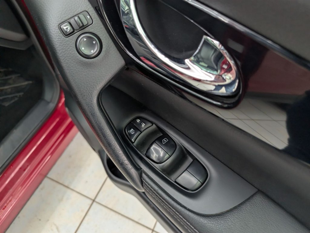 Used Nissan Qashqai 2015 for sale - 78036461: Photo 32