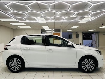 Used Peugeot 308 2017 for sale - 78936404: Photo
