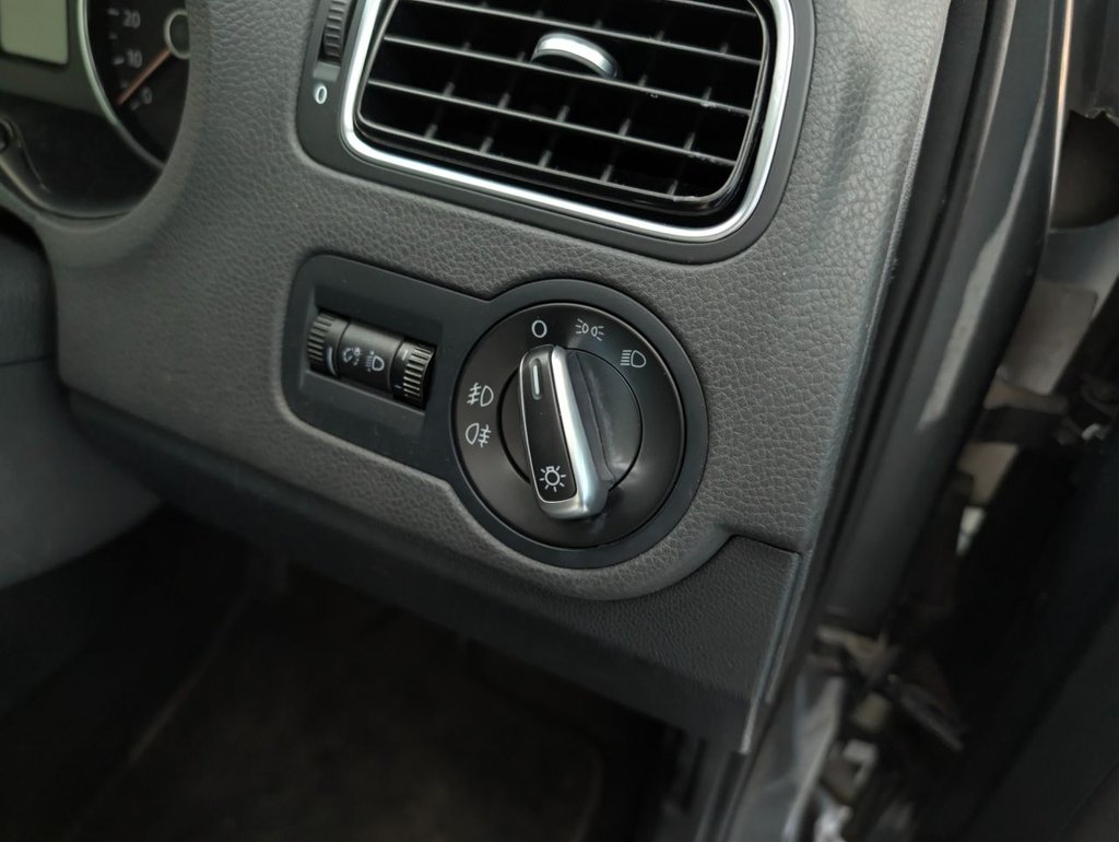 Used Volkswagen Polo 2014 for sale - 77990570: Photo 27