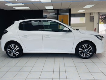 Used Peugeot 208 2021 for sale - 79249987: Photo