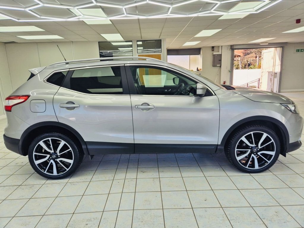 Used Nissan Qashqai 2015 for sale - 77919806: Photo 3