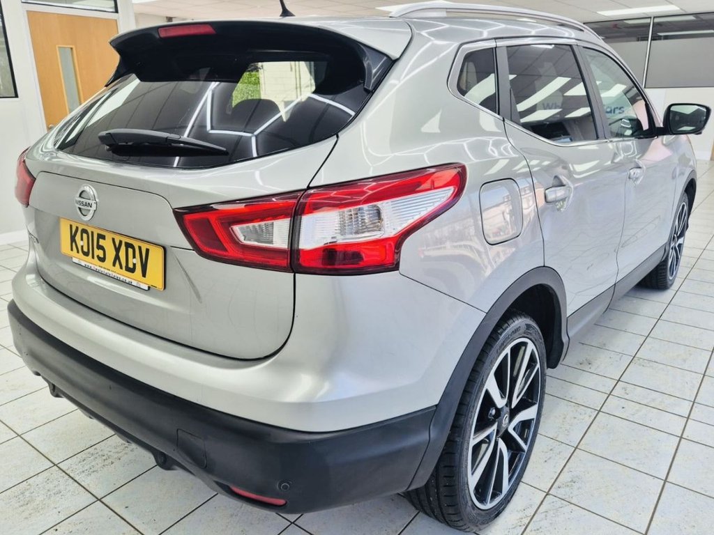 Used Nissan Qashqai 2015 for sale - 77919806: Photo 4