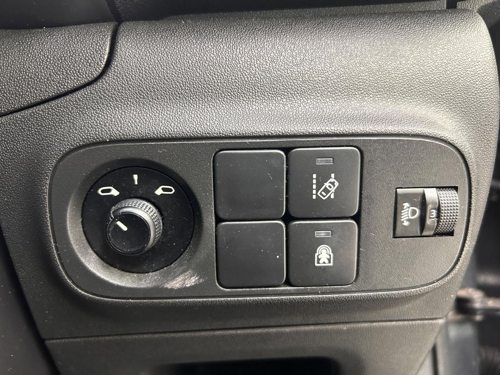 Used Citroen C3 2017 for sale - 77666602: Photo 25