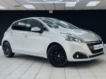 Used Peugeot 208 2018 for sale - 78936368: Photo