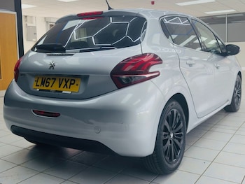 Used Peugeot 208 2018 for sale - 78936368: Photo