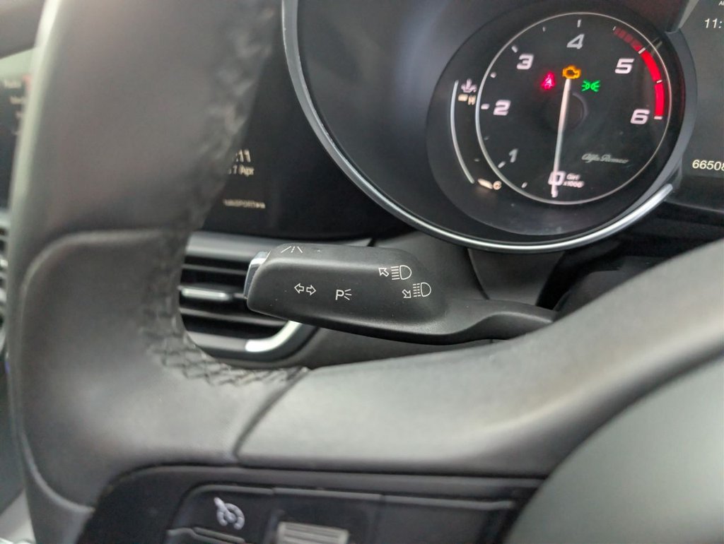 Used Alfa Romeo Giulia 2017 for sale - 78153518: Photo 32