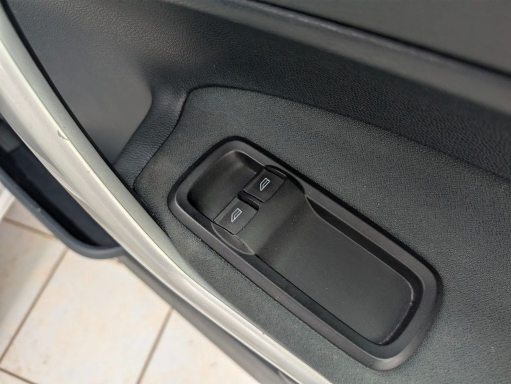 Used Ford Fiesta 2011 for sale - 77990572: Photo 27