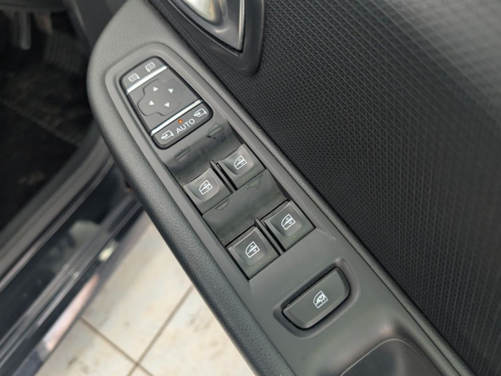 Used Renault Clio 2016 for sale - 78036484: Photo 31