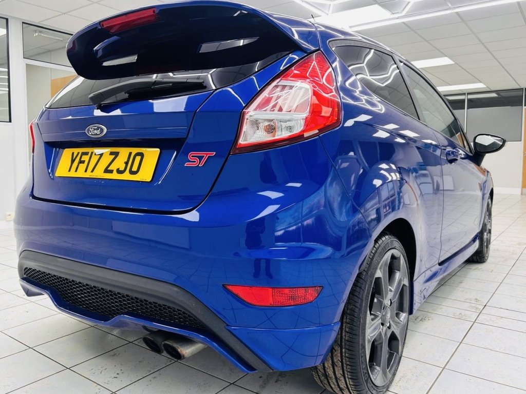 Used Ford Fiesta 2017 for sale - 77666676: Photo 3