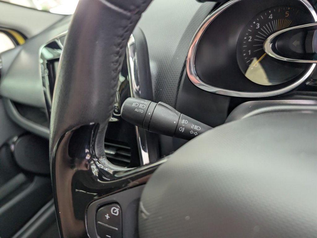 Used Renault Clio 2014 for sale - 78110344: Photo 28