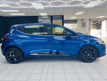 Used Renault Clio 2017 for sale - 79197186: Photo
