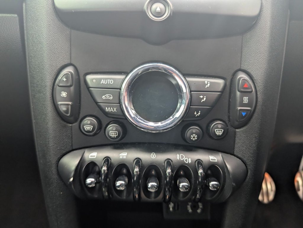 Used MINI Convertible 2012 for sale - 77834992: Photo 24