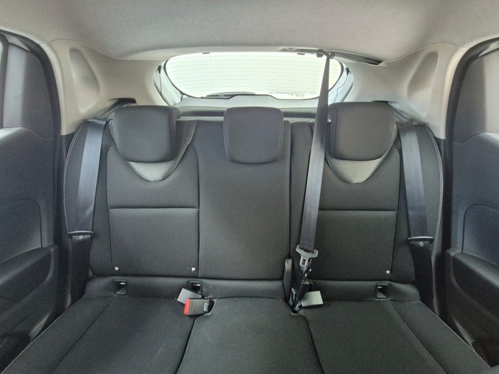 Used Renault Clio 2014 for sale - 77919925: Photo 17