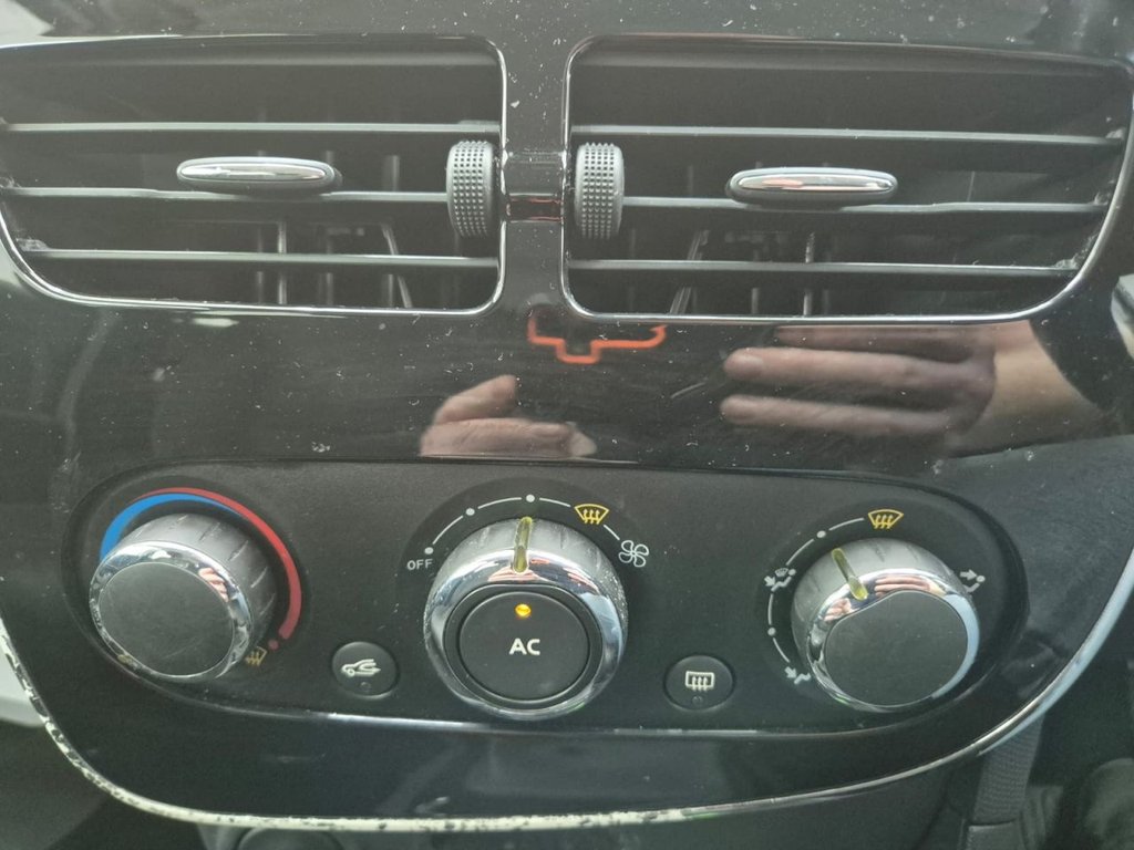 Used Renault Clio 2014 for sale - 77919925: Photo 22