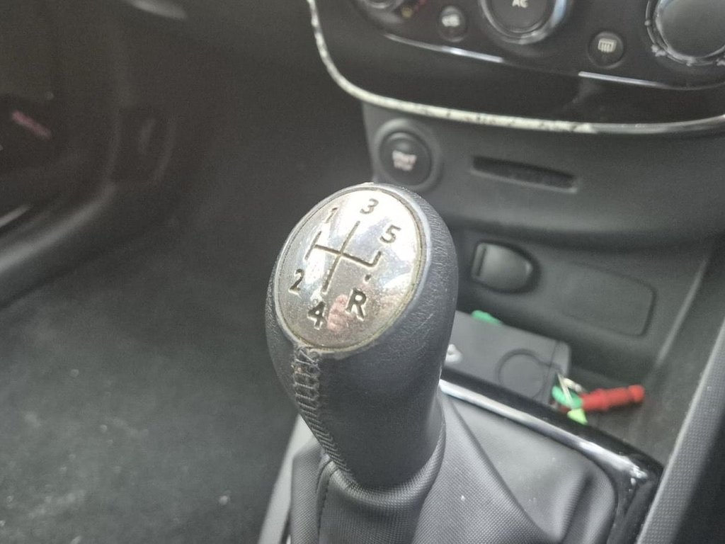 Used Renault Clio 2014 for sale - 77919925: Photo 23