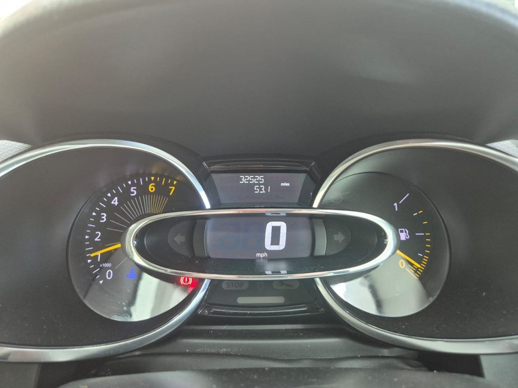 Used Renault Clio 2014 for sale - 77919925: Photo 27