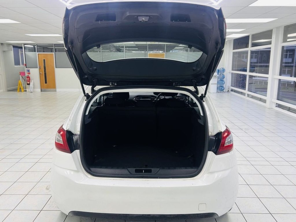 Used Peugeot 308 2017 for sale - 77719625: Photo 5