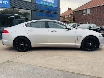Used Jaguar XF 2015 for sale - 79166485: Photo