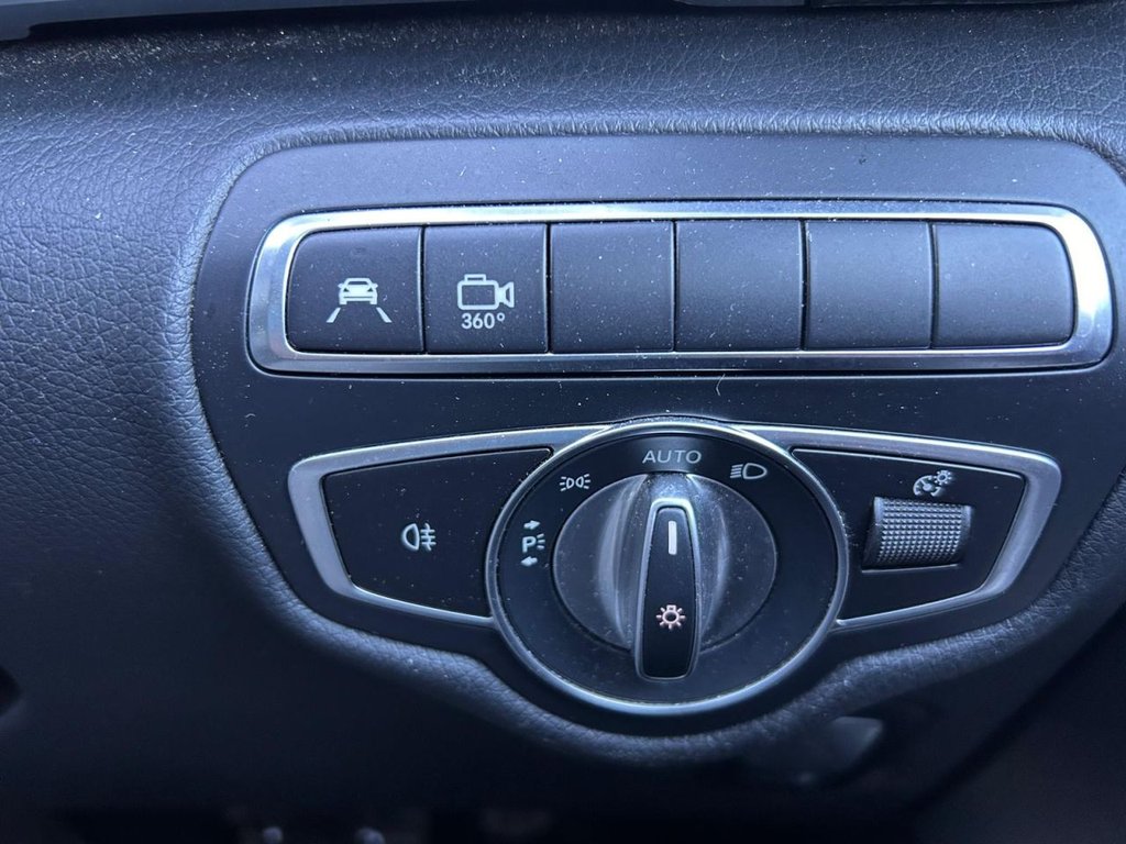 Used Mercedes-Benz V-Class 2021 for sale - 77666610: Photo 23