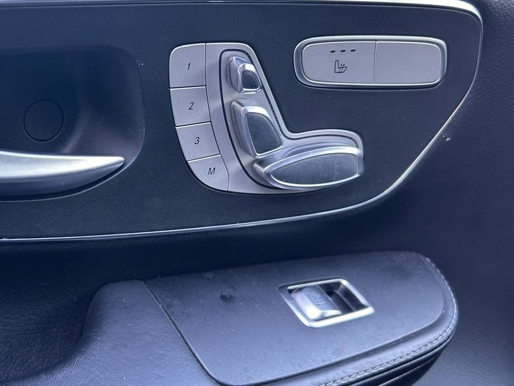 Used Mercedes-Benz V-Class 2021 for sale - 77666610: Photo 25