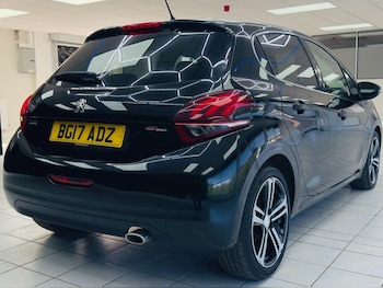 Used Peugeot 208 2017 for sale - 79197297: Photo