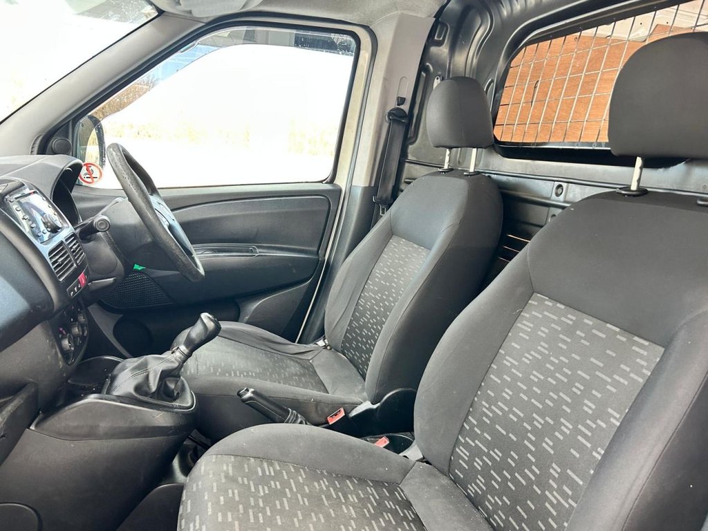 Used Vauxhall Combo 2015 for sale - 77666658: Photo 11