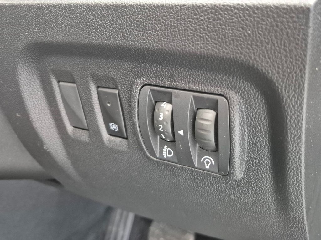 Used Renault Captur 2018 for sale - 77920020: Photo 29