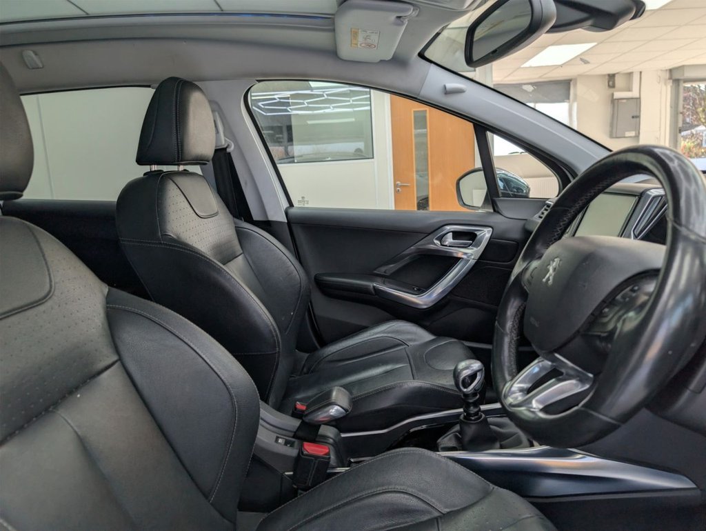 Used Peugeot 2008 2014 for sale - 77990537: Photo 13