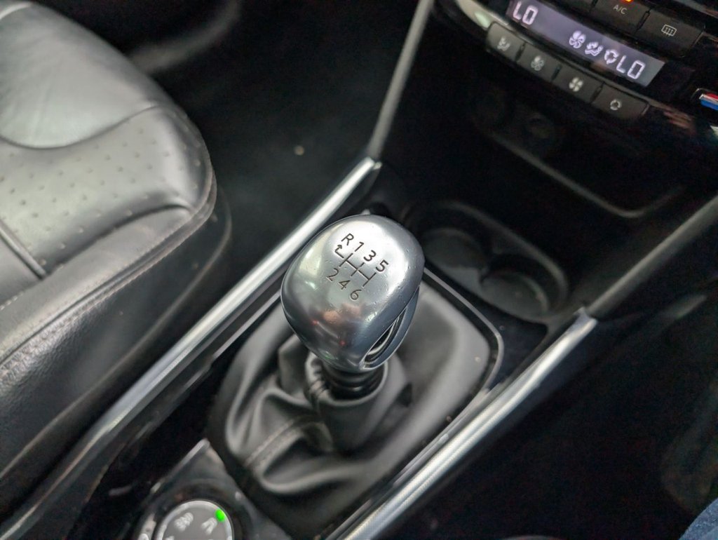 Used Peugeot 2008 2014 for sale - 77990537: Photo 22