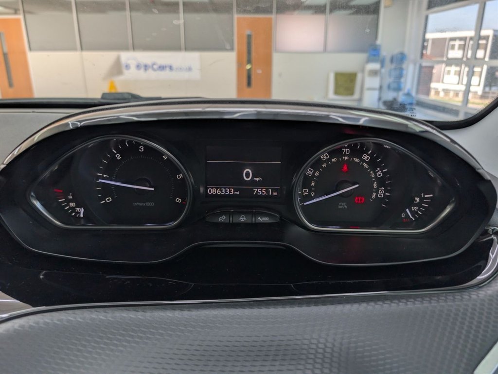 Used Peugeot 2008 2014 for sale - 77990537: Photo 26