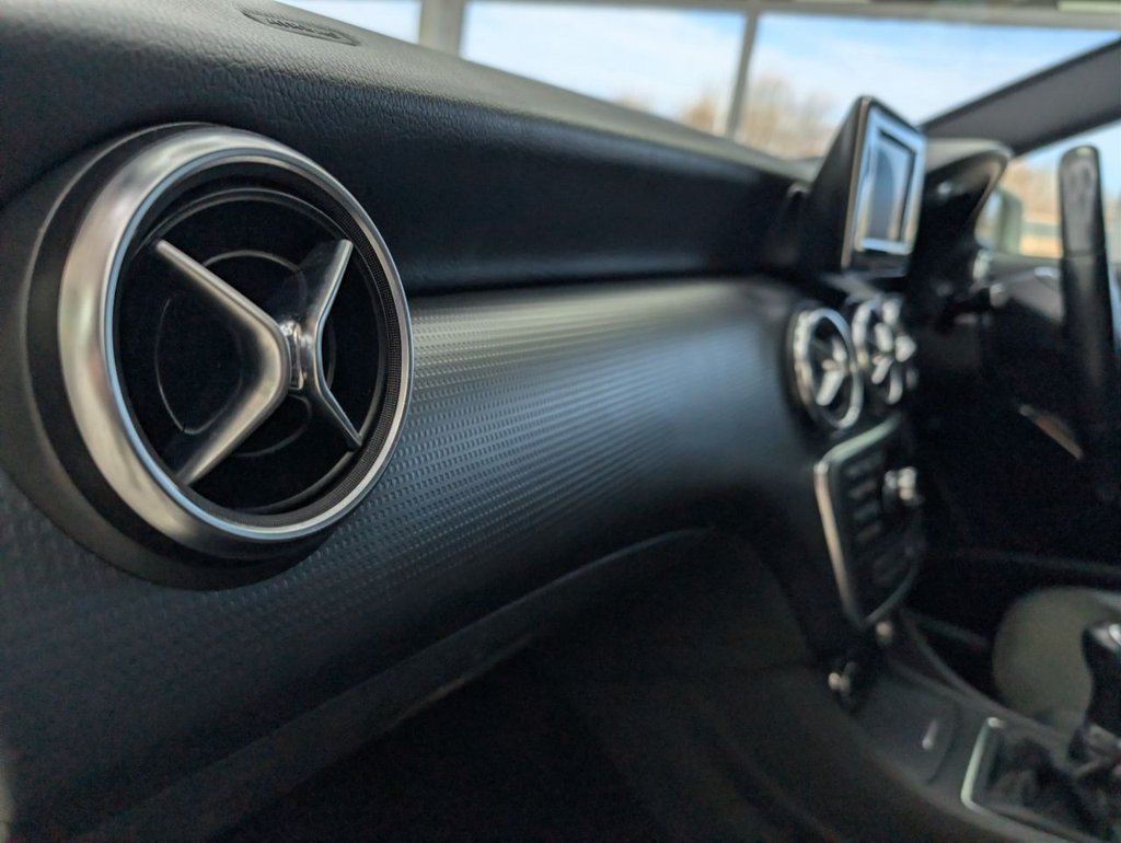 Used Mercedes-Benz A-Class 2014 for sale - 77666780: Photo 31