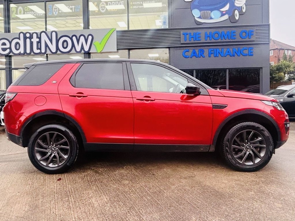 Used Land Rover Discovery Sport 2017 for sale - 77666724: Photo 2