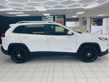 Used Jeep Cherokee 2017 for sale - 79358137: Photo