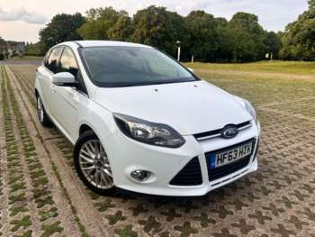 2013 (63) - 1.0T EcoBoost Zetec Euro 5 (s/s) 5dr