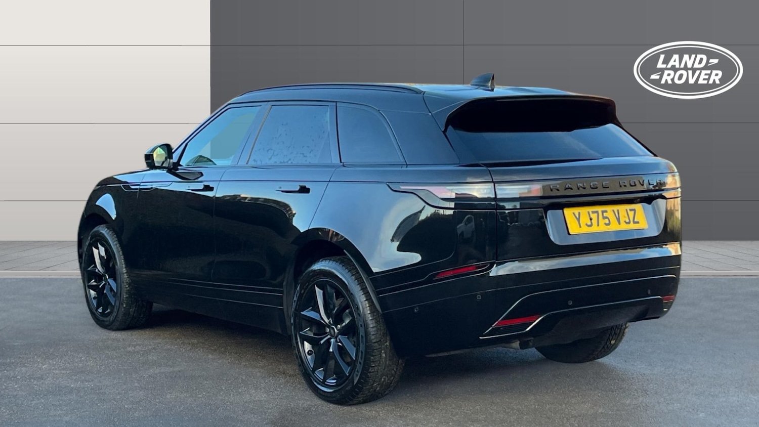 Used Land Rover Range Rover Velar 2025 for sale - 77154275: Photo 2