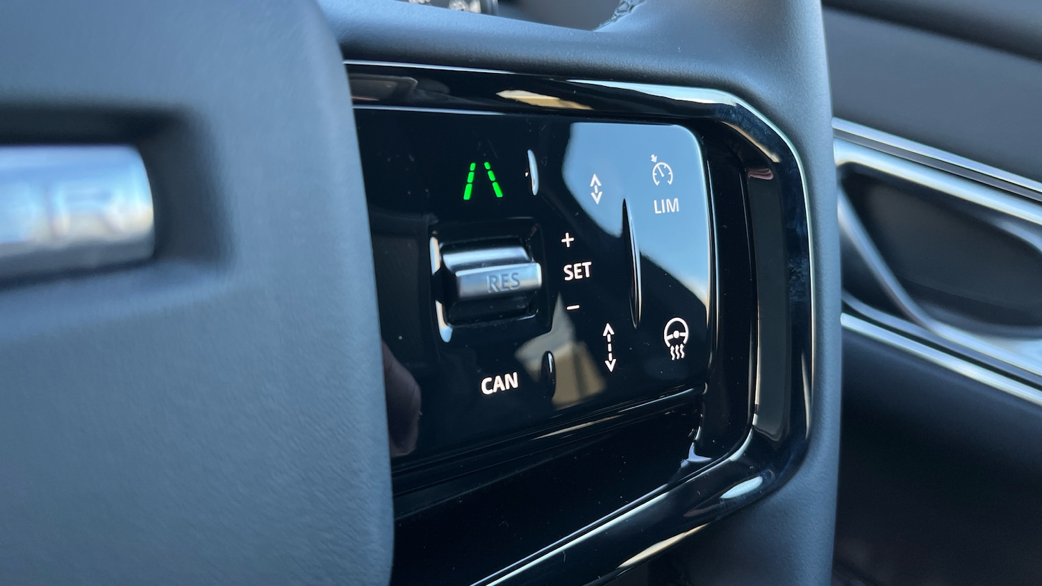 Used Land Rover Range Rover Velar 2025 for sale - 77154275: Photo 31