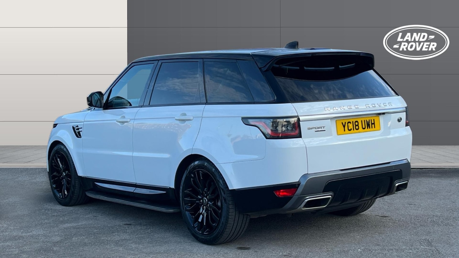 Used Land Rover Range Rover Sport 2018 for sale - 77985182: Photo 2